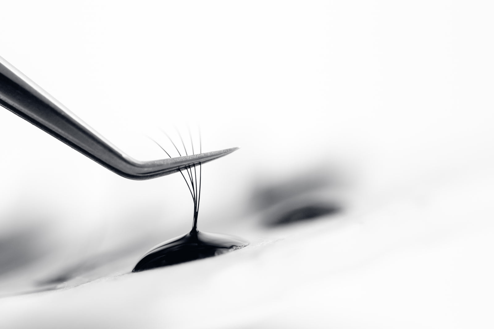 Eyelash Extensions Allergic Reaction and Irritation