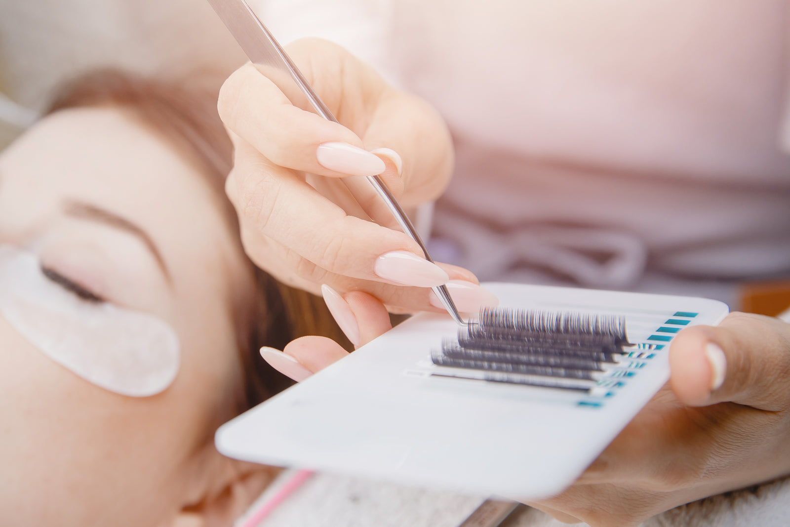 All You Need To Know About Mixing C and D Curl Lashes