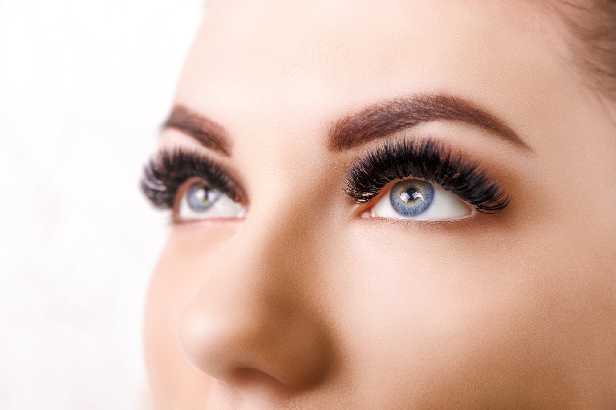 Unraveling the Russian Volume Lash Extensions: Your Go-To Guide